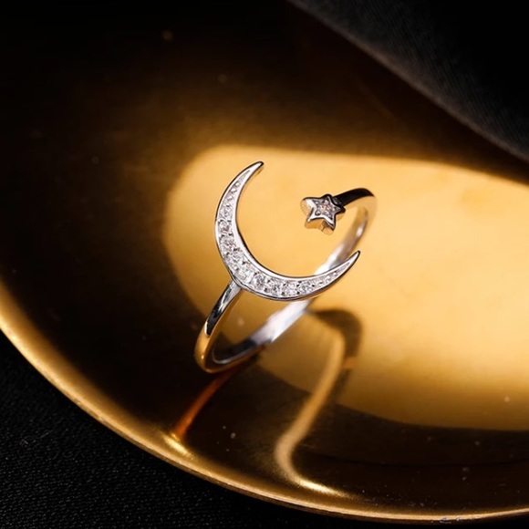 NWOT adjustable star ⭐️ ring - Picture 3 of 4